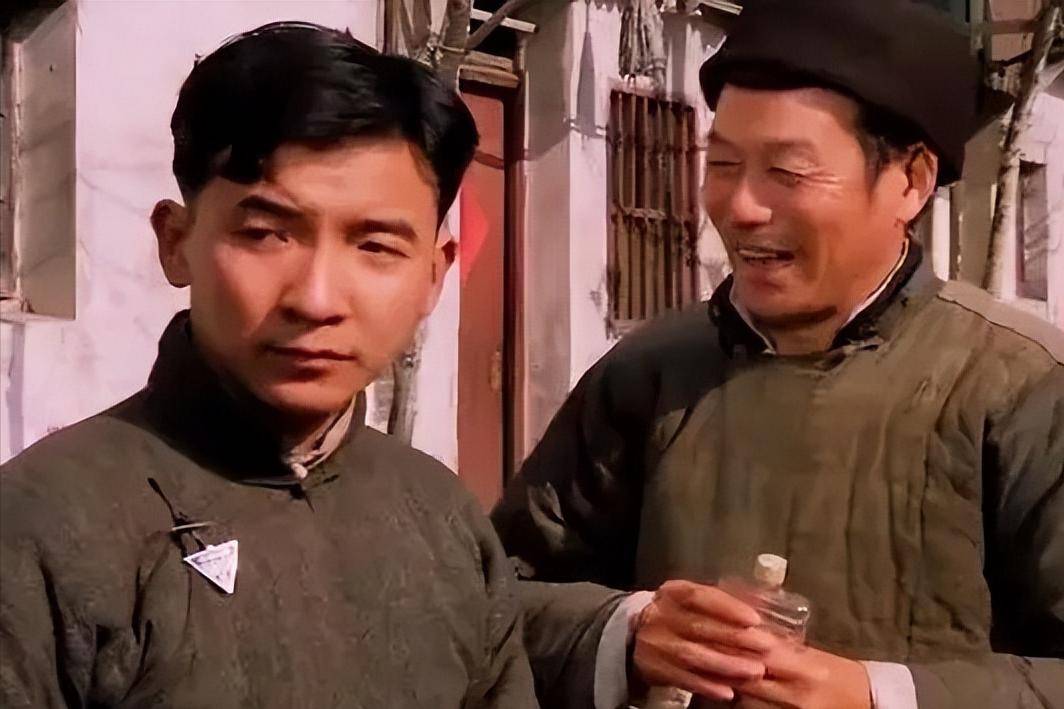 “包國維”劉昌偉：小人物塑大精彩<strong></p>
<p>包塑銅管
</strong>，演繹不凡人生:包塑銅管
